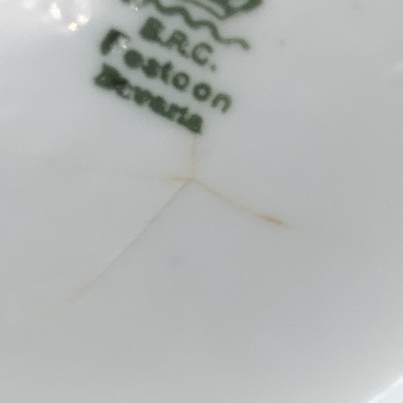 Vintage Fruit Plate and Four Fruit Bowls - Picture 16 of 16